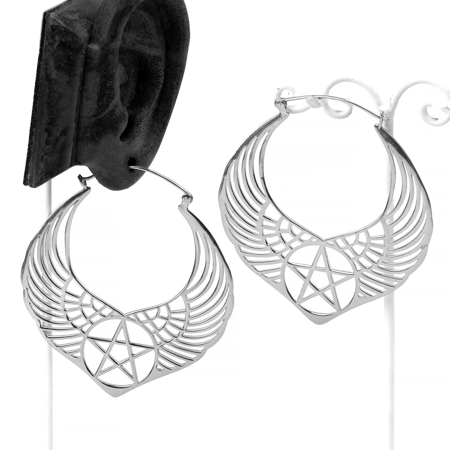 silver-winged-pentagram- 